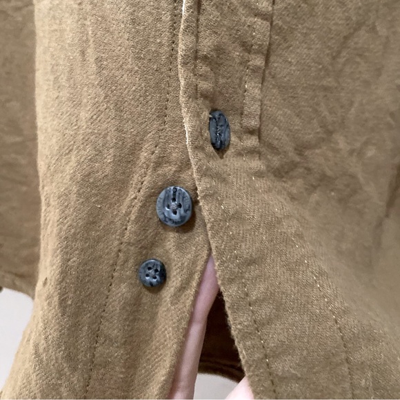 Woolrich Men’s Brown Flannel Shirt - Picture 5 of 9